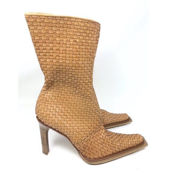 D & V Shoes - D & V Leather Tan High Heel Boots Sz 7.5 SOLD🎉